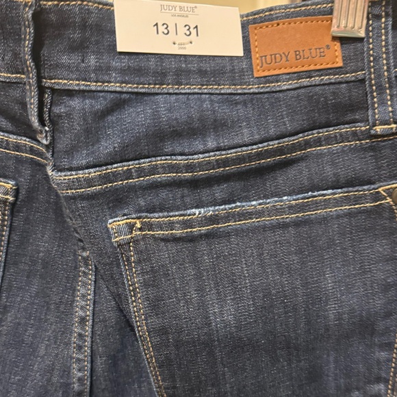 NWT Judy Blue High Rise dark wash raw hem flare jeans 13/31 - Picture 6 of 6